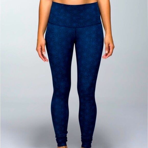 ♥️ Lululemon Wunder Under Crop Sashiko Cross Inkwell Size 6 - Picture 5 of 12